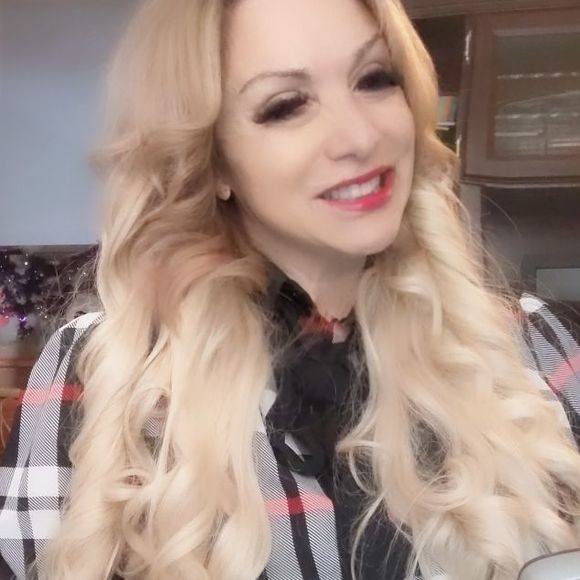 Meet your Posher, Cameo - Picture 1 of 1